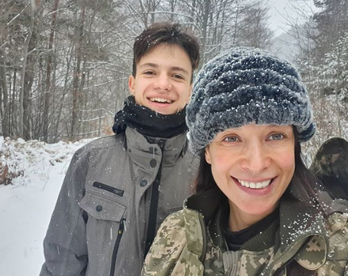 Яна Маринова се събра със сина си (Вижте порасналия Никола – Снимка)