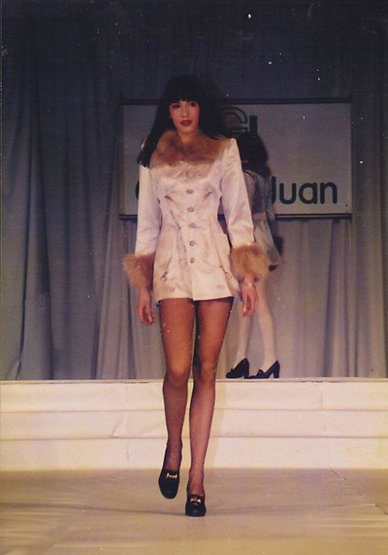 Слави Бинев крие съпруга-модел (Вижте Мария Бинева  на модния подиум – Ретро-снимки) - Снимка 3