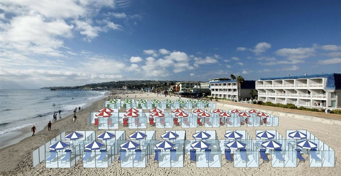 Фирма в Италия предлага кабини от плексиглас за изолация на плажа сн. Интернет 