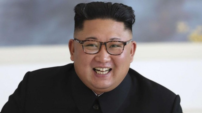 Ким Чен Ун възкръсна (ФОТО)