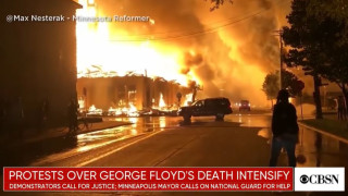 Минеаполис избухна в пламъци след полицейския произвол (Пращат националната гвардия заради протестите)