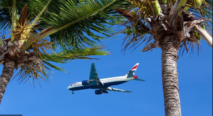 Ваканция в чужбина? В Кипър лекуват туристи, ако заболеят от коронавирус, Япония и Италия плащат билети на летовниците