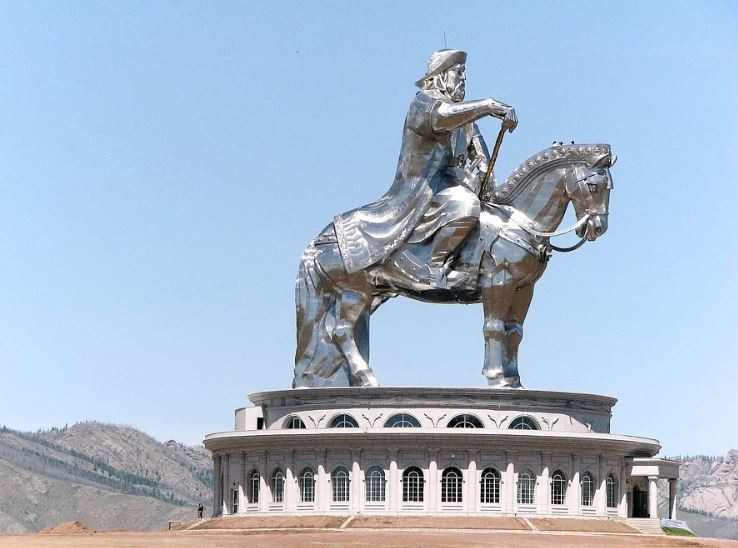 Легенда за Чингиз хан предсказва края на света сн. Уикипедия