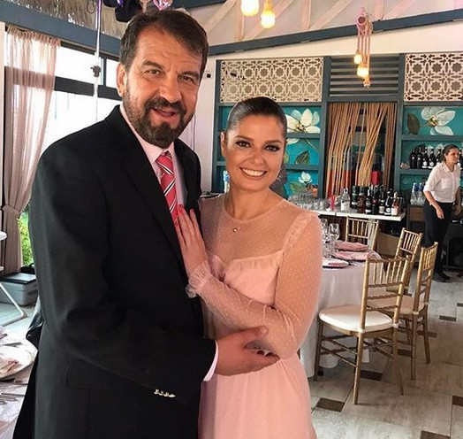 Алекс Сърчаджиева и Ники Кънчев станаха водещи на сватби сн. hotarena.net