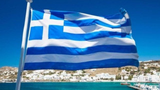 Гърция посече туристите с нова гилотина