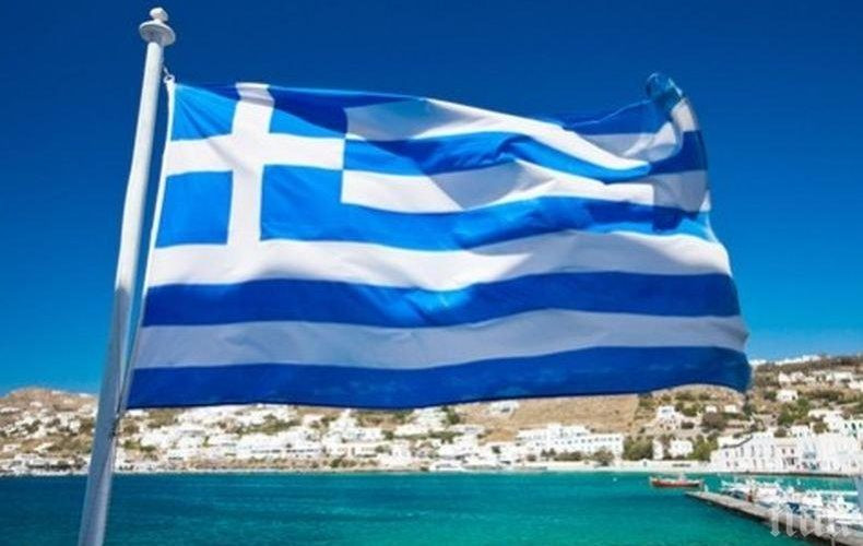 Гърция посече туристите с нова гилотина