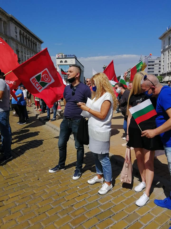 Кирил Добрев пренесе Бузлуджа на жълтите павета! (СНИМКИ)