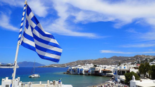 От днес в Гърция влизат в сила нови строги мерки