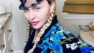 Мадона шокира феновете си със селфи (ФОТО)