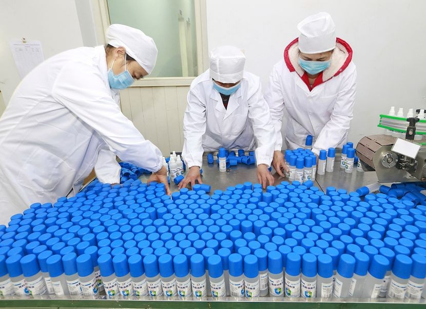 Кошмар в Китай: Опасна бактерия "избяга" от фабрика за ваксини и зарази хиляди! 
