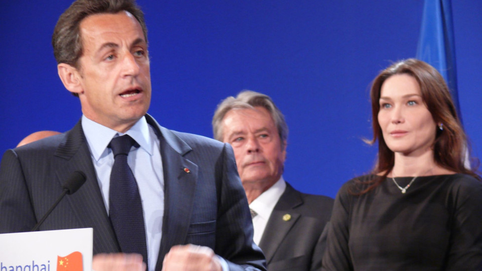Карла Бруни шокира с признание за брака с Никола Саркози: Спрях да пия на ръба на самоубийството!