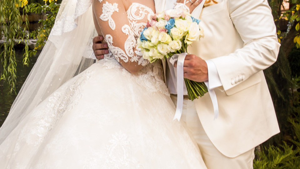 Честито: Фики Стораро и Гюлджан празнуват три години от сватбата си!