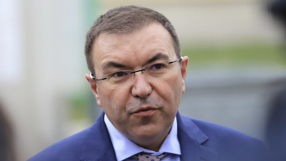Министър Костадин Ангелов: Хората искат да влизат в болница от страх, а не от нужда!