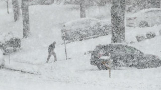 Синоптиците алармират: Снежни бури удрят България до дни