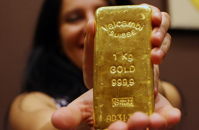 Отново спад в цената на златото