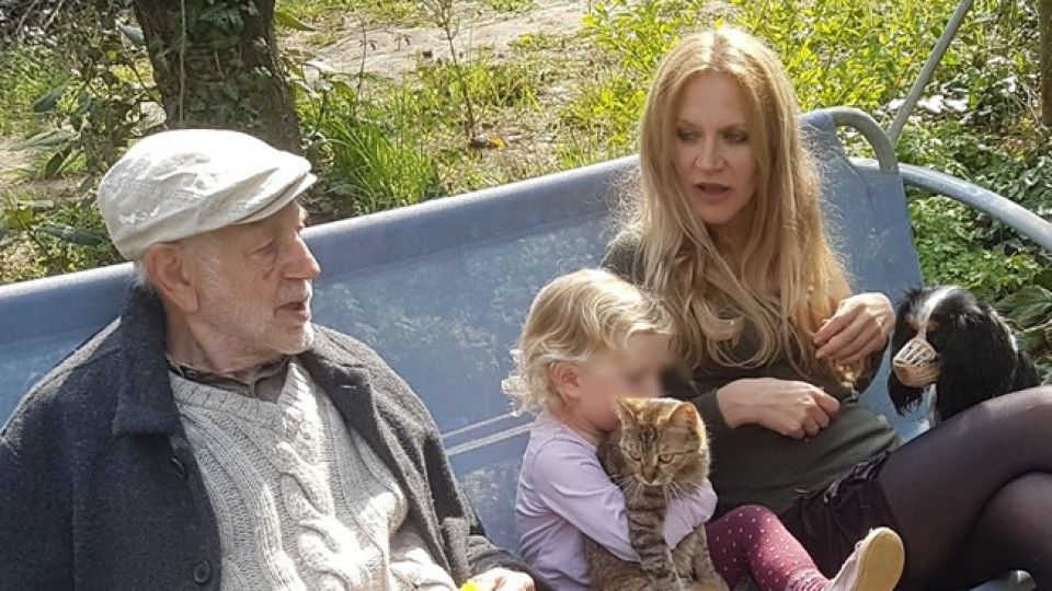 87-годишният Ицко Финци отглежда кълнове! (още подробности)