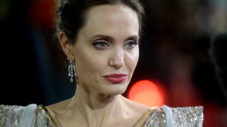 Тайната на Анджелина Джоли за стройно тяло