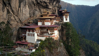 Необикновения свят на Бутан: Тук няма светофари, а страната е най-щастливото място в света
