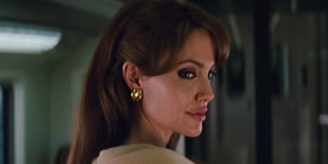 Обрат! Анджелина Джоли с нова версия за развода с Брад : Не алкохола съсипа брака ни, а ...