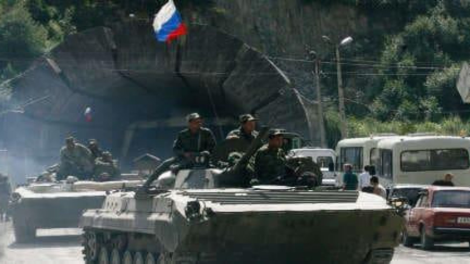 Неочакван ход: Путин изтегли руските войски от границата с Украйна: Никога не съм искал война!