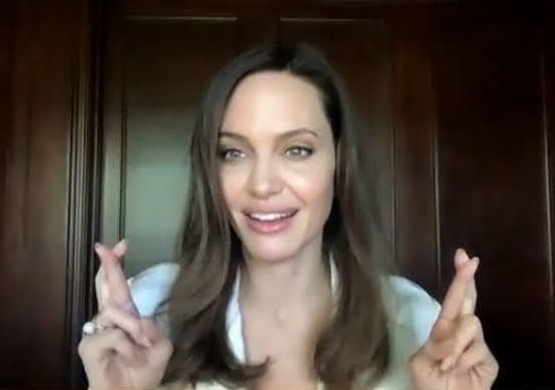 Анджелина Джоли: Разводът спря режисьорската ми кариера! (Вижте откровенията на актрисата)