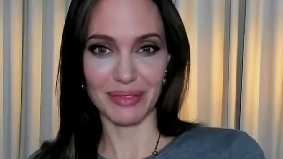 Анджелина Джоли: Децата ми се грижат за мен след раздялата ми с Брад!