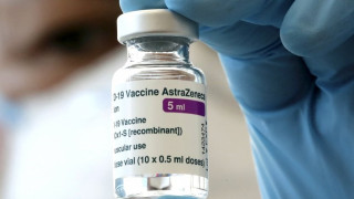 Учен, участвал в създаването на ваксината на AstraZeneca, смрази света с разкритията за COVID-19
