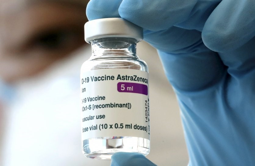 Учен, участвал в създаването на ваксината на AstraZeneca, смрази света с разкритията за COVID-19
