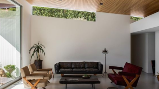 Лукс и минимализъм в дома на Роузи Хънтингтън-Уайтли и Джейсън Стейтъм (Вижте семейното им гнездо – Снимки)