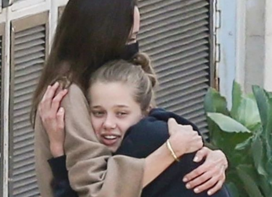 Приеха Анджелина Джоли в болница (Какво случи с многодетната майка – Снимки)