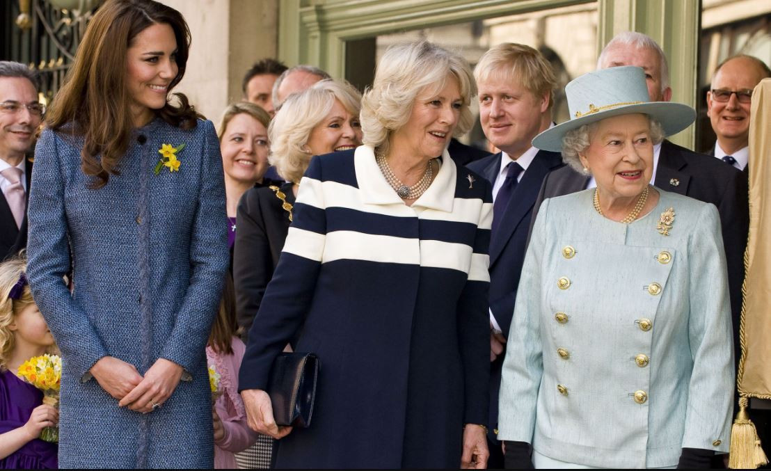 Изненада! Елизабет Втора призова Кейт и Камила на тайна среща в Шотландия (Бъдещите кралици за първи път заедно)