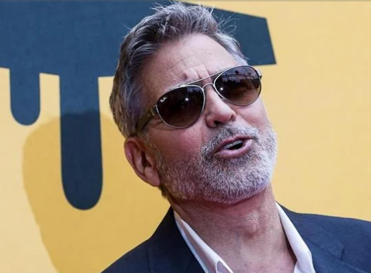 Джордж Клуни нападна Доналд Тръмп: Глупак, който тича след жени! (Вижте как го унижи)