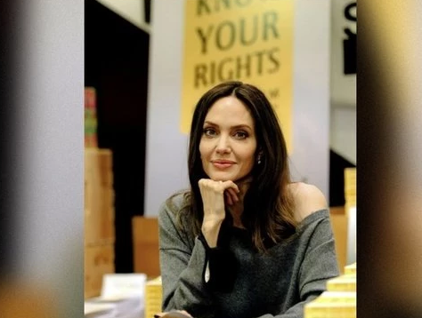 Обвиниха Анджелина Джоли в скъперничество (Обличала дъщерите си в старите си рокли)