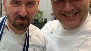 Завист и злоба сред готвачите: Само шеф Манчев даде рамо на Андре Токев! (виж тук)