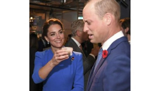 Защо принц Уилям се отдръпна с погнуса от Кейт Мидълтън? (ФОТО)