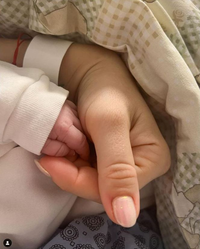 Поли Генова показа новородената си рожба (ФОТО)
