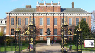 Принц Чарлз затваря Кенсингтън след коронацията (Меган и Хари окончателно остават без дом в Лондон)