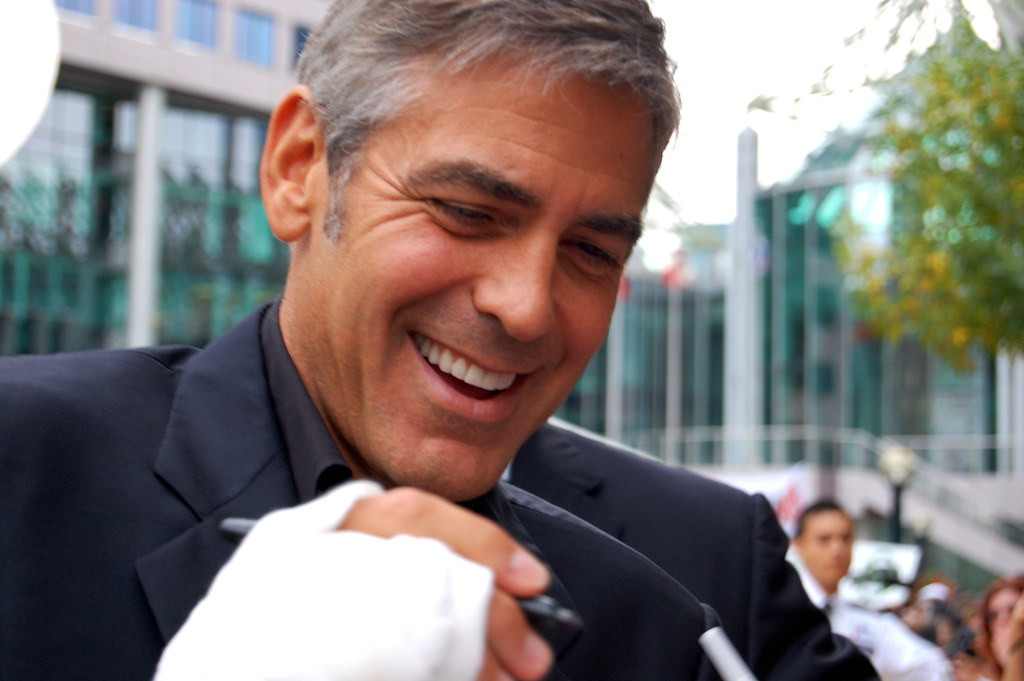 Джордж Клуни с откровения за катастрофата сн. Уикипедия