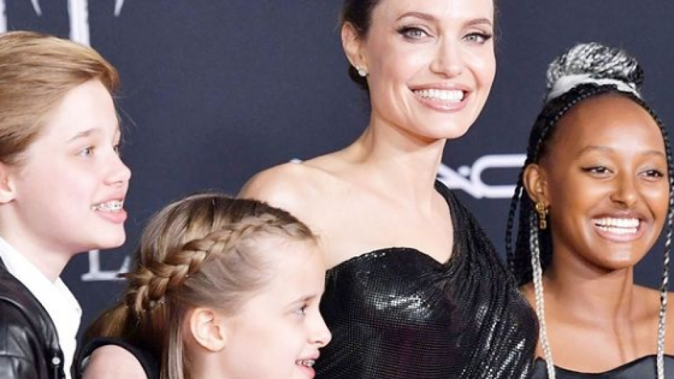 Бавачката на децата на Анджелина Джоли: Прави се на перфектна майка, но не е! (Вижте как я обвинява)