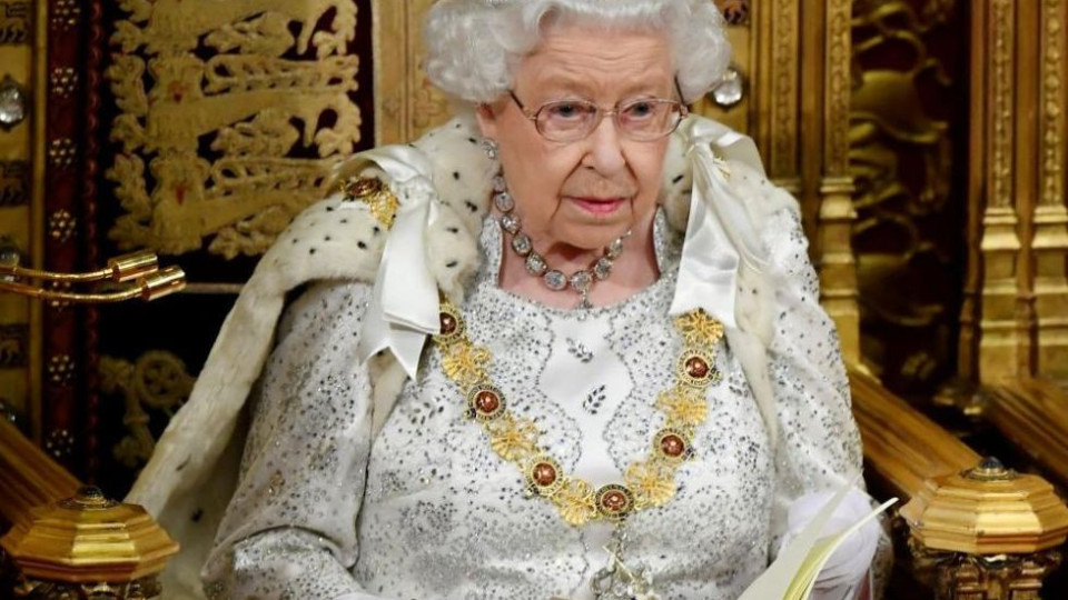 Последни новини: Ето какво е състоянието на Елизабет II (кралицата пипна Ковид)