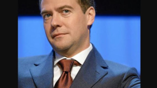 Дмитрий Медведев: Русия няма нужда от връзките със Запада! (Вдигат отново желязната завеса)
