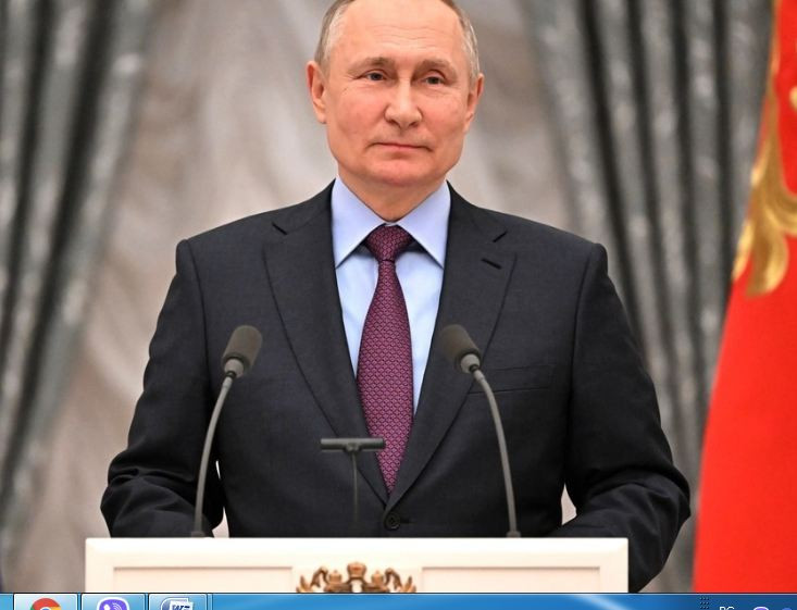 Владимир Путин опъна бръчки с ботокс (Подмладеният руски президент ще задмине Сталин по управленско дълголетие – Снимки)