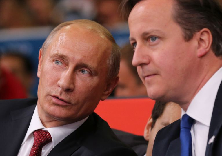 Владимир Путин опъна бръчки с ботокс (Подмладеният руски президент ще задмине Сталин по управленско дълголетие – Снимки)