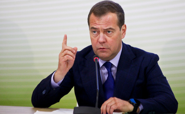 Медведев взриви: С глупавите си санкции само обединявате още повече руснаците! (виж още)