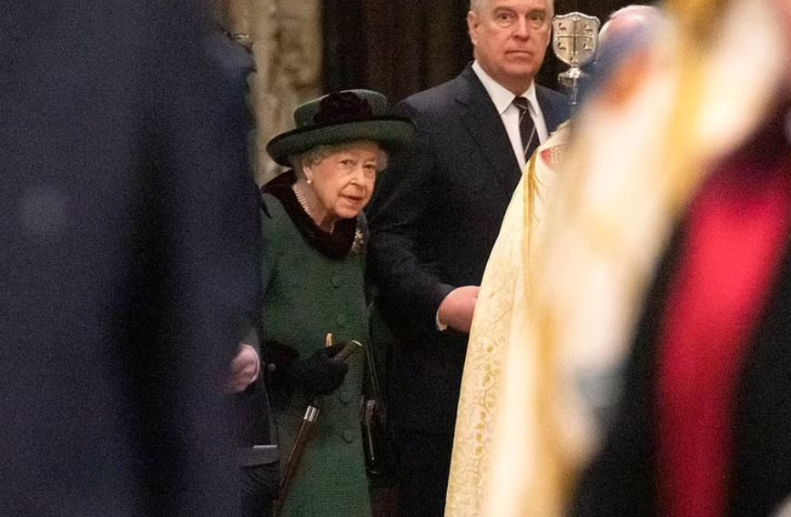 Кралица Елизабет прости на Андрю сн. Ройтерс 
