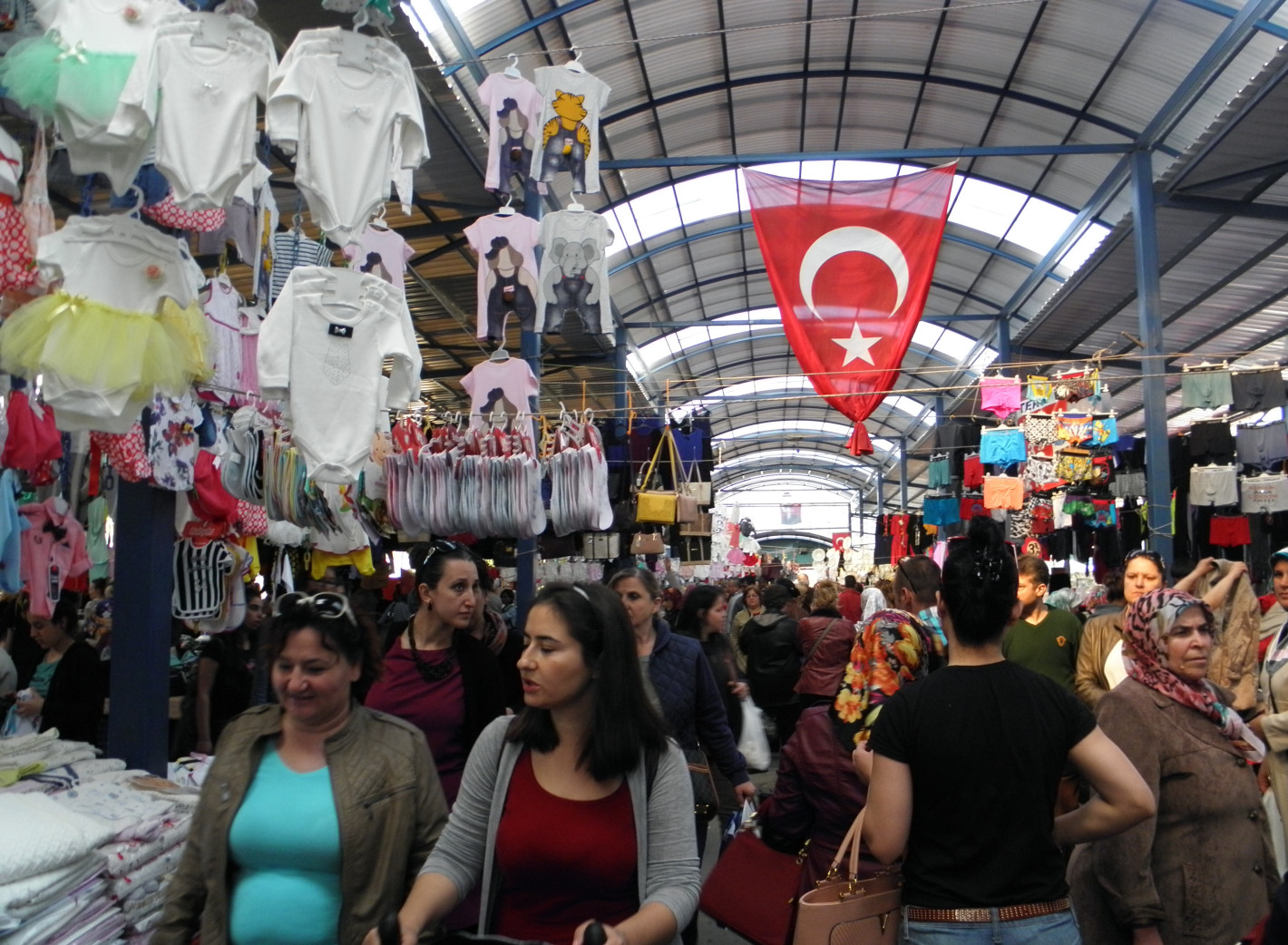 Невероятно добри новини за нашенците, които пазаруват в Турция