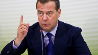 Дмитрий Медведев предупреди: Конфликтът може да прерасне в ядрена война