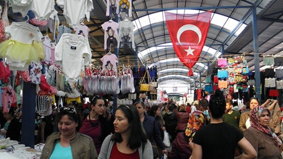 Лоша новина за нашите шопинг туристи в Турция