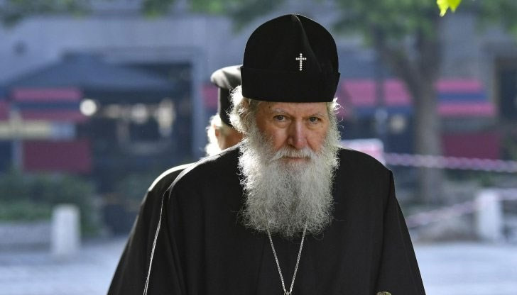 Мъжът на Илияна Йотова оперира патриарх Неофит
