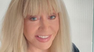 След корекциите! Алла Пугачова разцъфна в Израел (Примадоната се освежи и подмлади – Снимки)